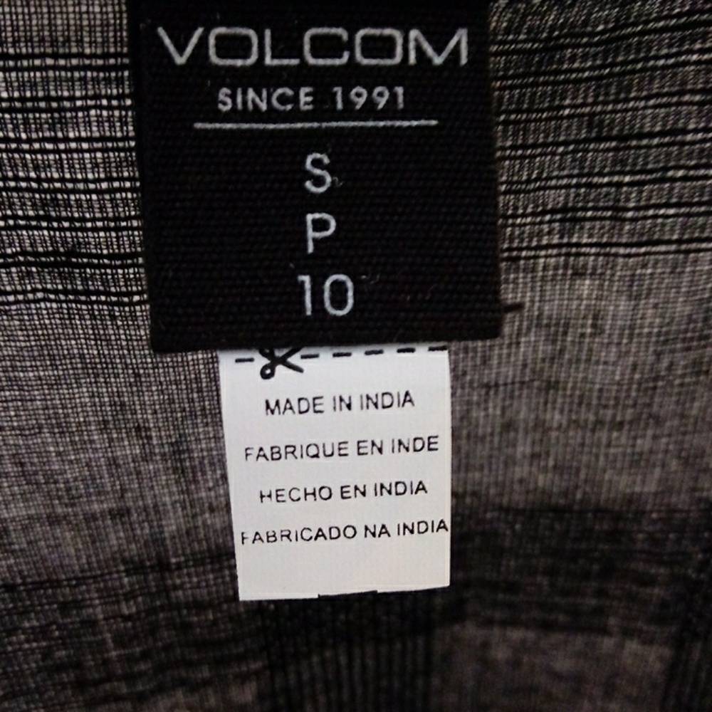Volcom dress - Picture 6 of 7